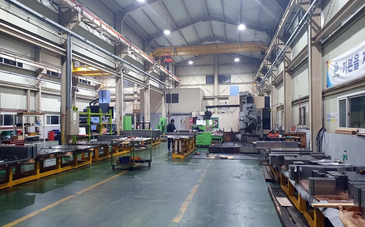 large mold machining